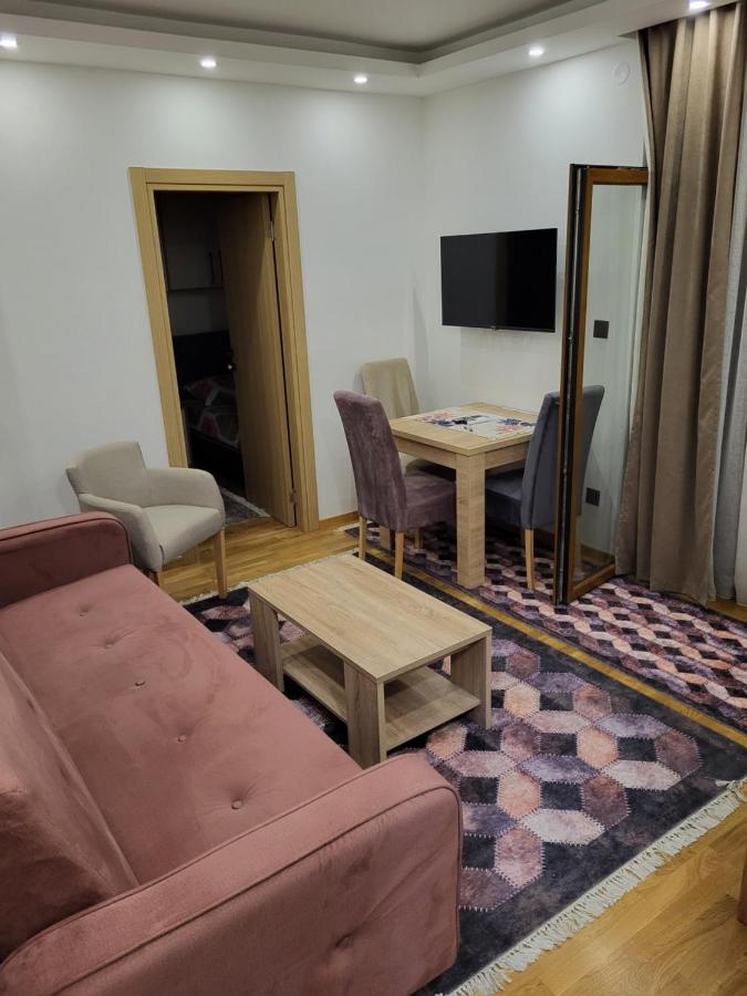 Lux Apartmani Bajova Cetinje Exterior photo